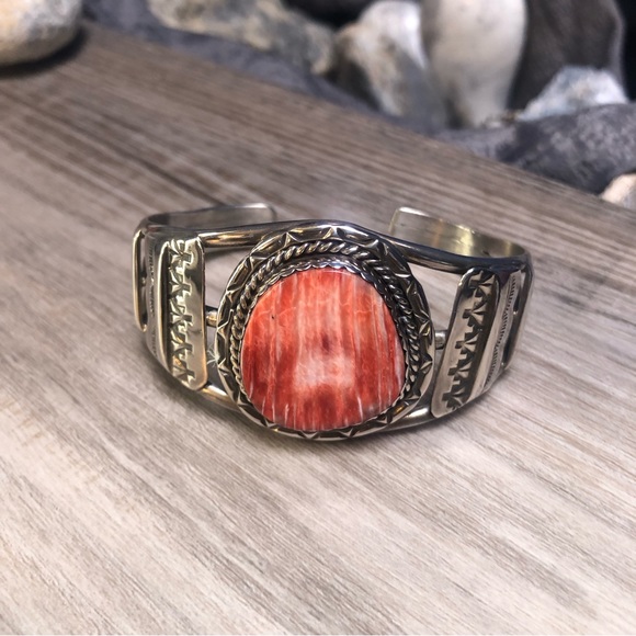 Jewelry - ❤️Red Spiny Oyster Sterling Cuff Bracelet